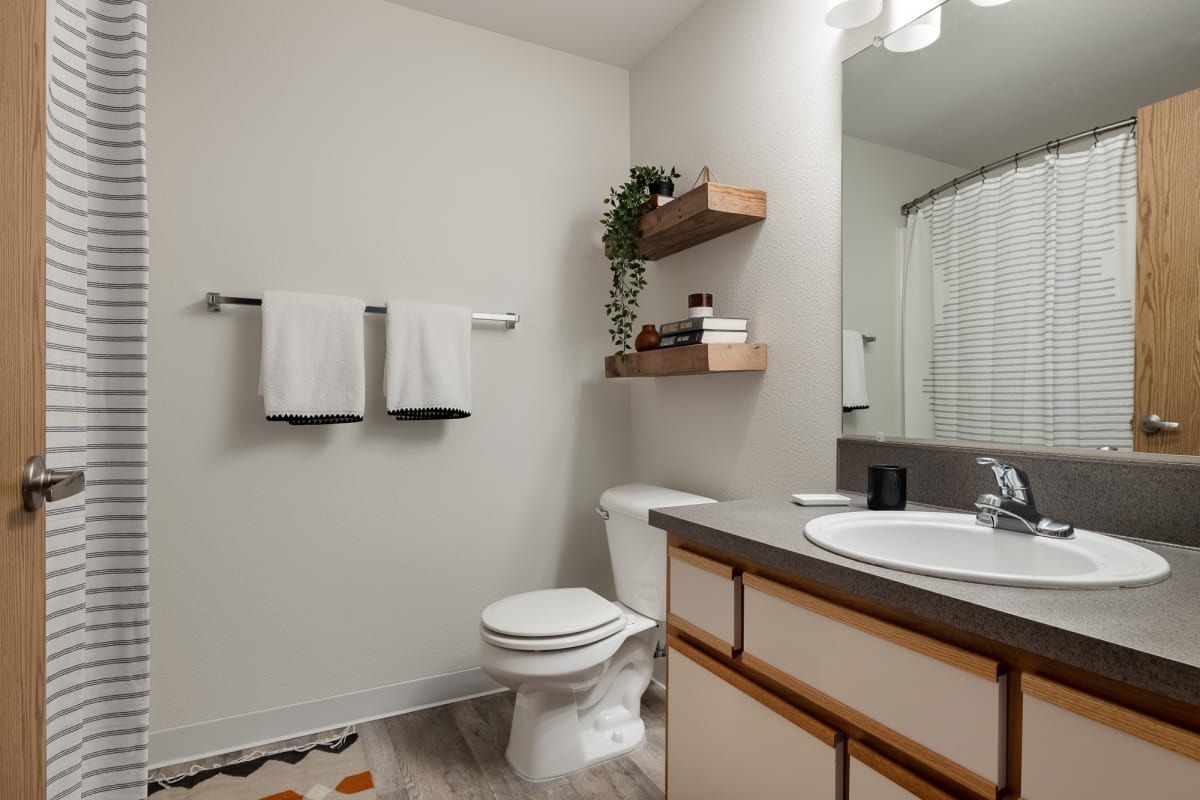 1, 2 & 3 Bedroom Apartments in Vancouver, WA Cedar House